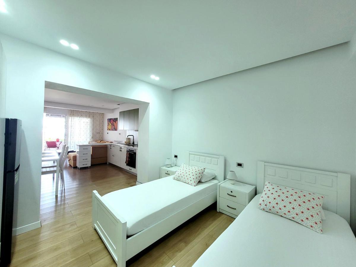 Loi Apartment Саранда Екстер'єр фото
