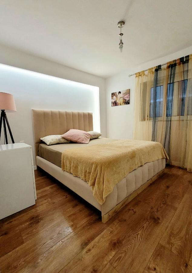 Loi Apartment Саранда Екстер'єр фото